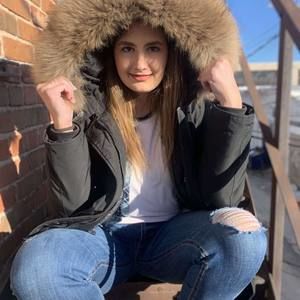 Meet your Posher, Fotini